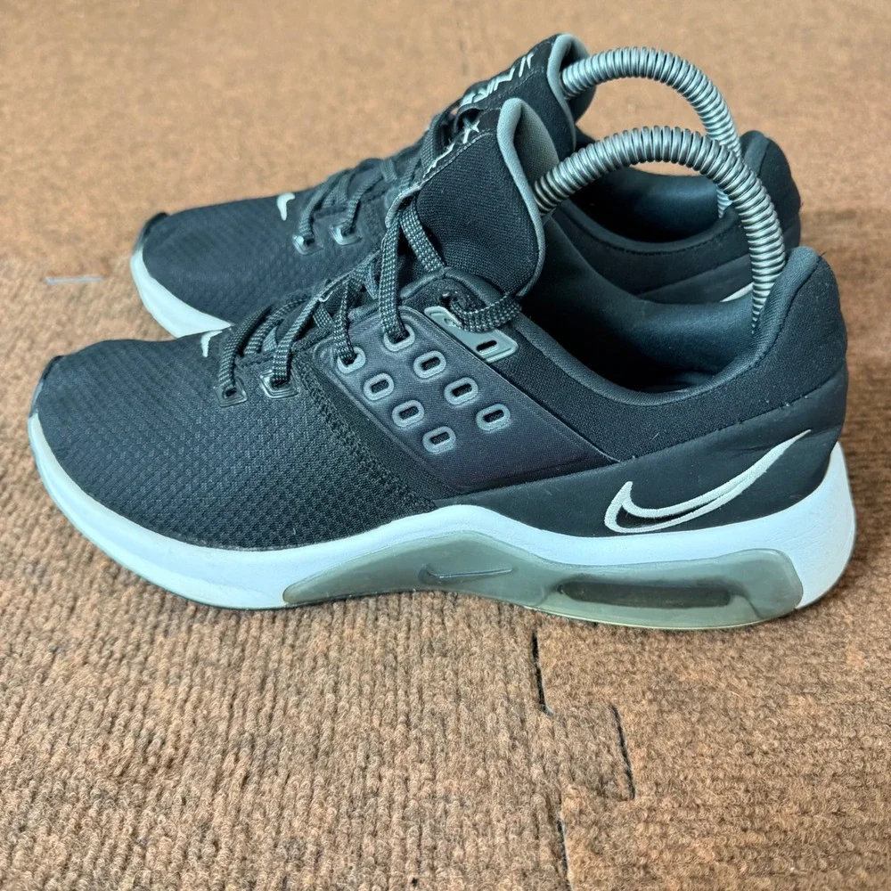 Nike Air Max Bella TR 4 Womens Training Shoes Black White CW3398-002 Size 9.5 C+